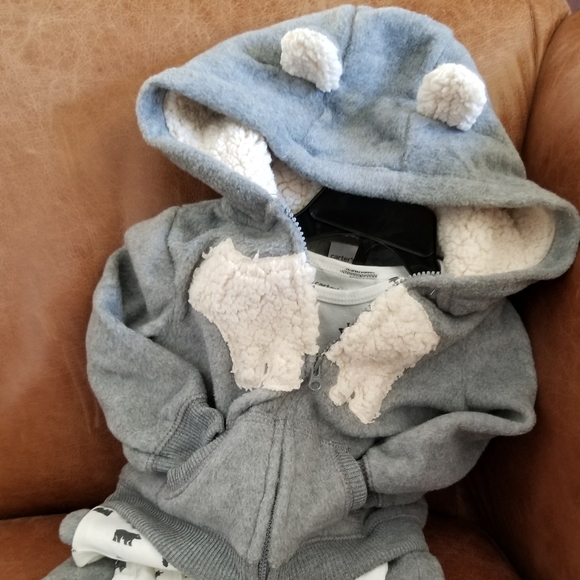 Carter's Other - 🌻CLOSET SALE 🌻 Carter's 3 piece set